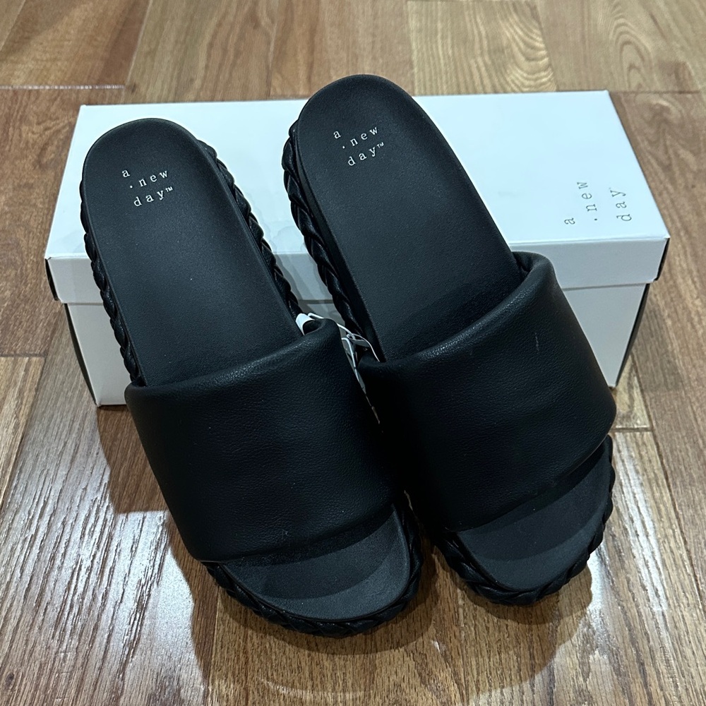 A New Day Black Slide Prim Sandals 9